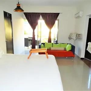 https://cancun-guest-house.quintano-roohotels.com